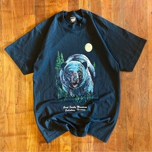 Vintage Great Smoky Mountains Gatlinburg TN Nature Bear Animal Graphic T-shirt